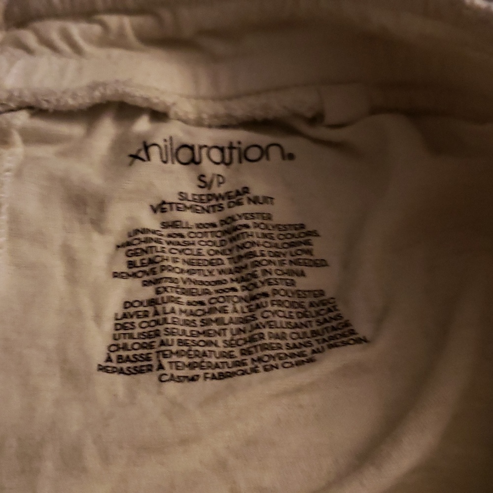 Shorts - Picture 3 of 3